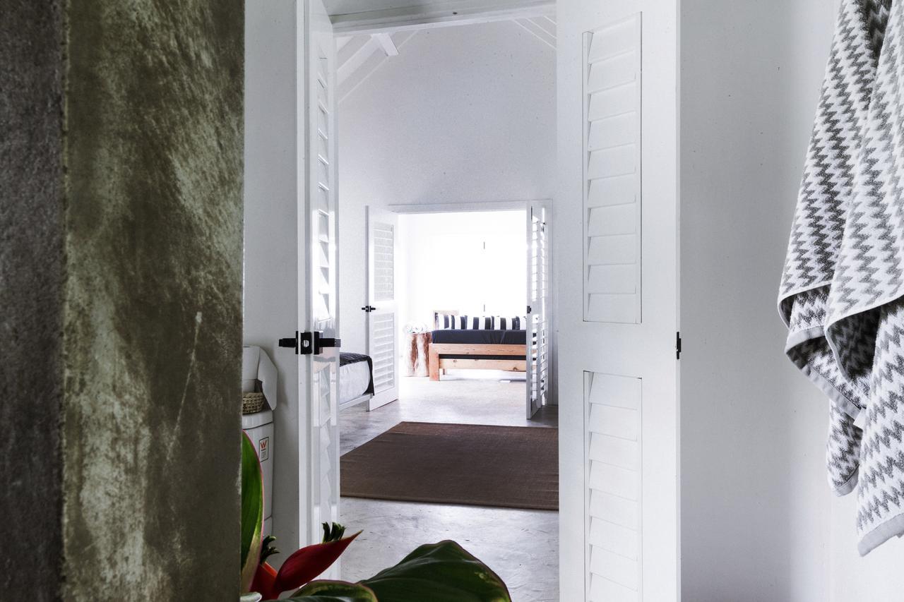 Hotel The Moso Port Vila Esterno foto