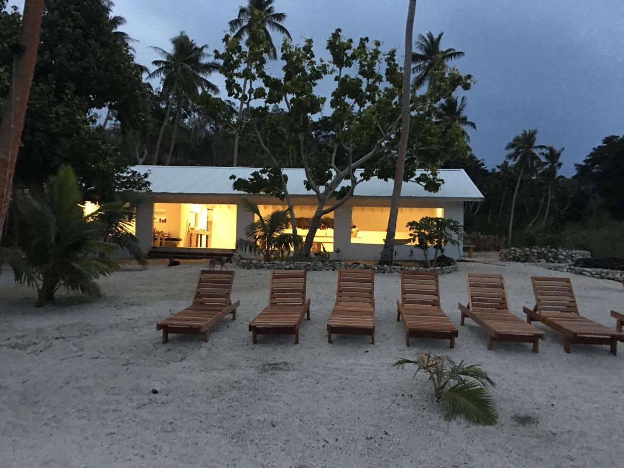 Hotel The Moso Port Vila Esterno foto